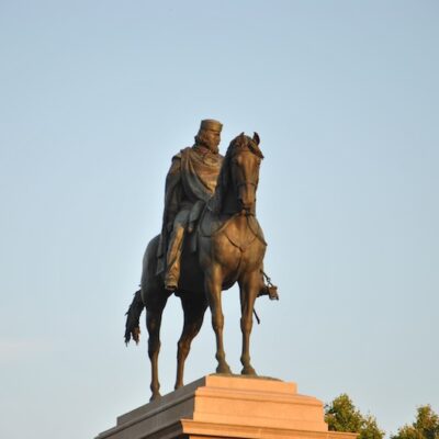 GIUSEPPE GARIBALDI- monumento al Gianicolo -ROMA