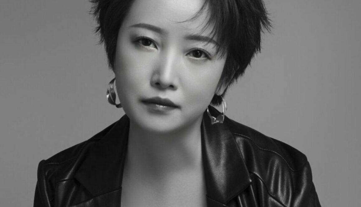 Yin Xiaoyuan (“殷晓媛” in cinese), poetessa e scrittrice cinese